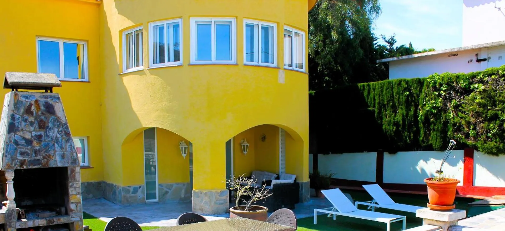 House With Pool And Sea Views Villa Alella