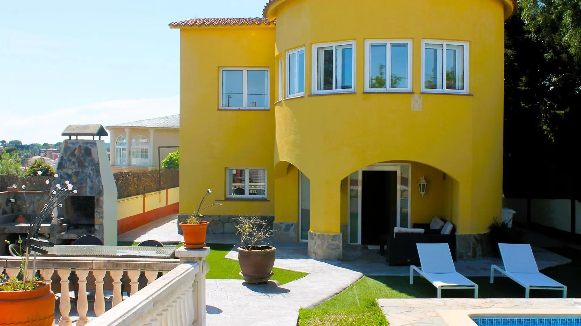 House With Pool And Sea Views Villa Alella