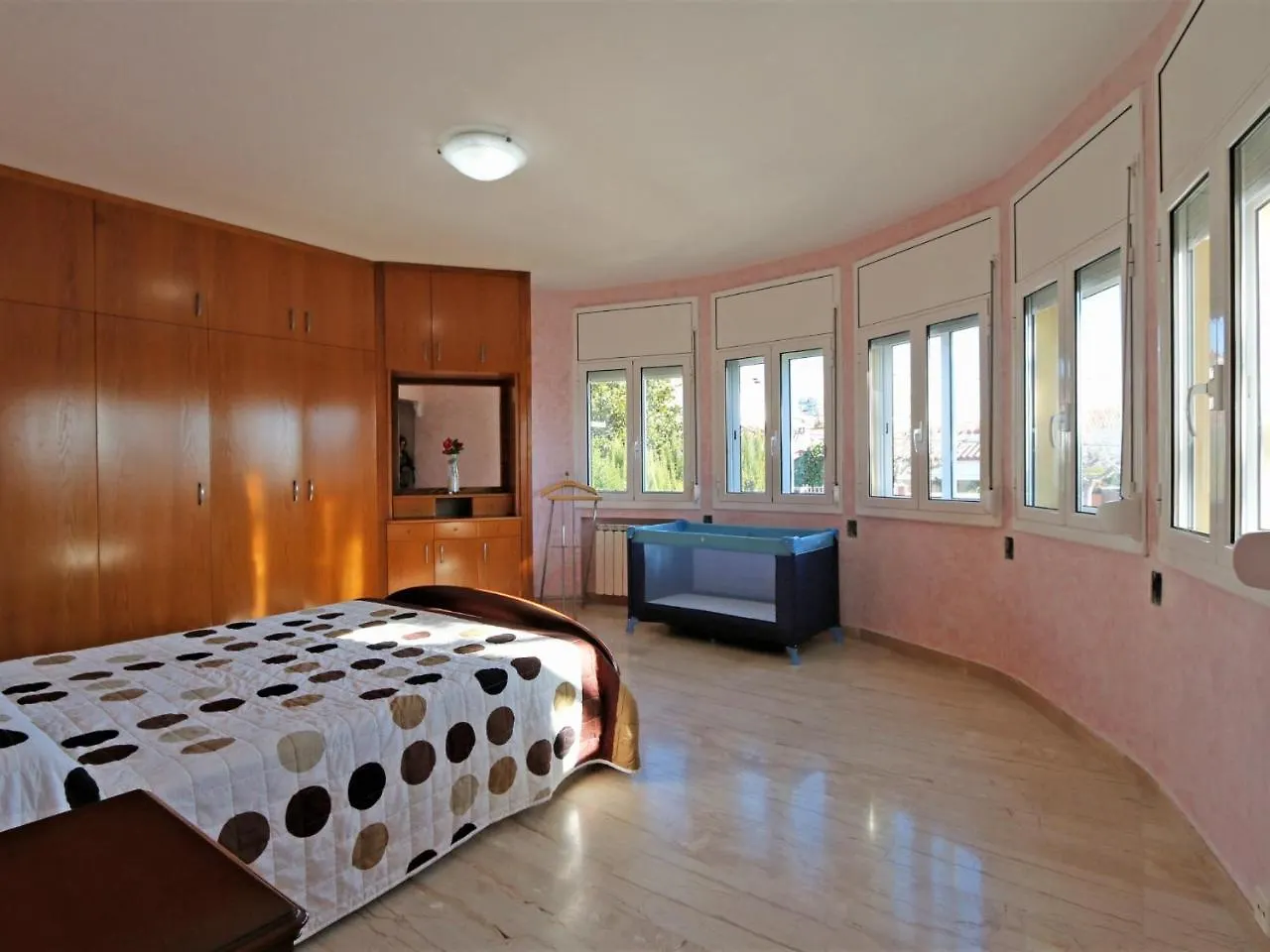 House With Pool And Sea Views Villa Alella